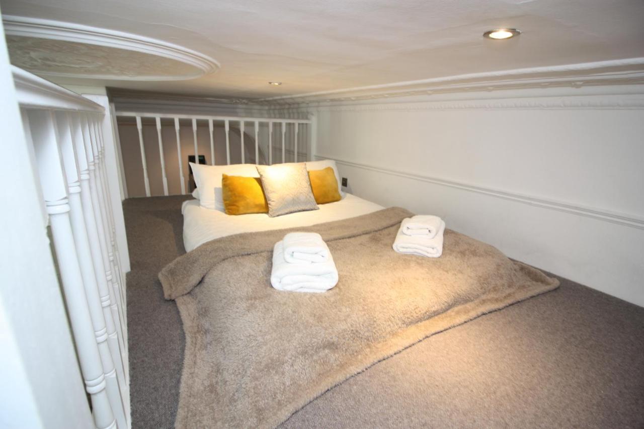 Well Appointed Garden In Kensington Olympia Apartament